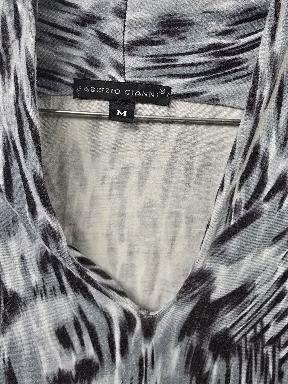 Fabrizio Gianni Italy Luxury Tunic Blouse M Slinky Knit Abstract Animal Print - Picture 3 of 8
